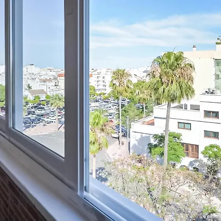 Awesome In With 3 Bedrooms And Wifi * Εστεπόνα